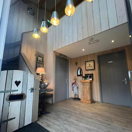 德和可瑟斯路易斯住宿加早餐旅馆 莱克凯尔克